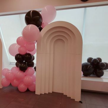Layered arch for rent
Arch for rent 
Wedding arch 
Event decor