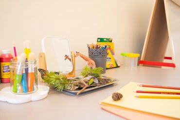 child care art table