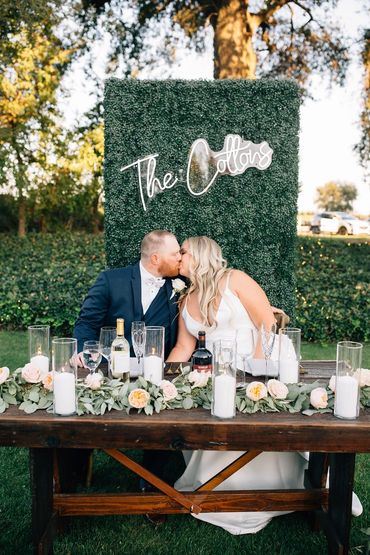 Sweetheart Table
Photo: Anna Perevertaylo Photography