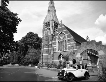 BRAY Wedding Cars. Doris (1935 Austin 12/6). Enjoying a wedding.