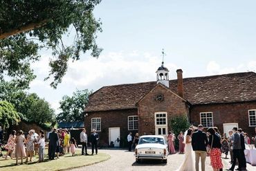 BRAY Wedding Cars. Pearl (Rolls Royce Silver Shadow 1) enjoying a wedding.