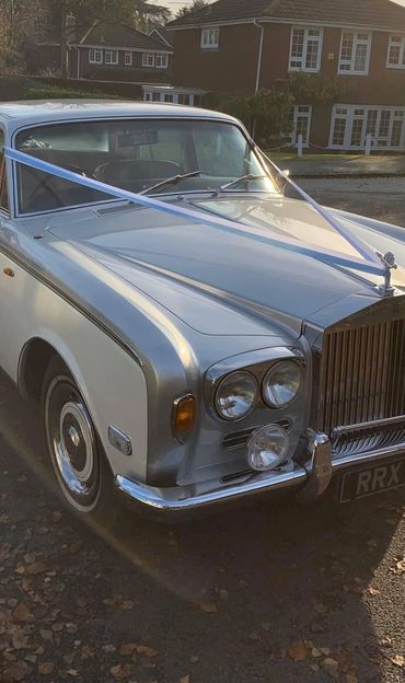 BRAY Wedding Cars. Pearl (Rolls Royce Silver Shadow 1). Enjoying a wedding.