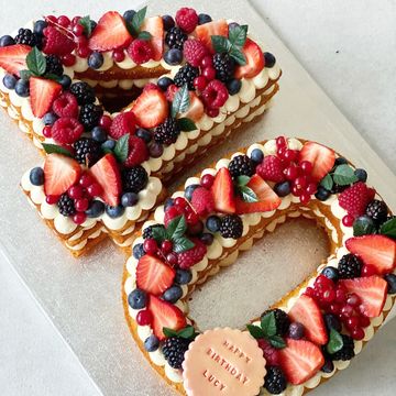 Number Letter Cake with Fruit