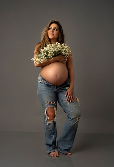 Maternity Photoshoot
Professional Photography
Germantown, MD. DMV