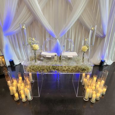 Acrylic Sweetheart Table.jpg