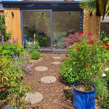 Picture of our therapy room in Fordingbridge, within a beautiful and tranquil garden setting