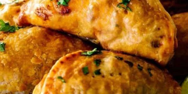 PORTABELLA MUSHROOMS, KALE, ONIONS, PEPPERS, GARLIC, CILANTRO, 
CHICKPEAS, OLIVES, CAPERS IN SPANISH