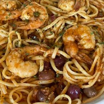 THE 
SHRIMP DISH		
Puttanesca Style  with Olives, Capers 
& Linguini 
w/ Spicy Tomato Sauce