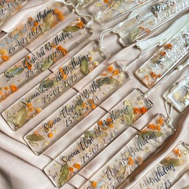 Flower Preserved in Bookmark using Resin Preservation