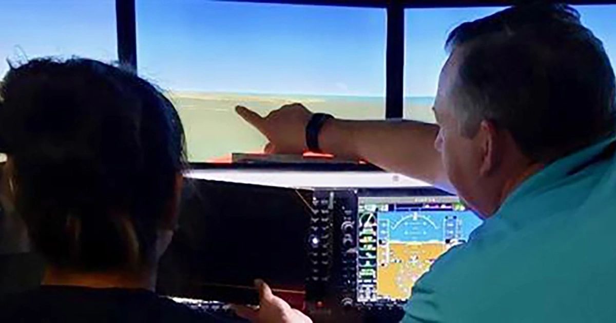 Weaver Vector training using FAA-approved flight simulator