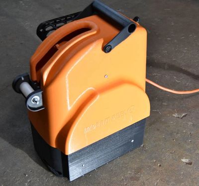 Rabbit automatic self-retracting extension cord reel