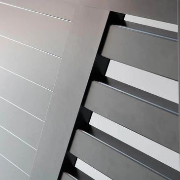 Key features:
• Array of sliding and swing gates up to 9m wide and pedestrian gates from a full rang