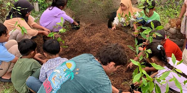 Children learing about planting