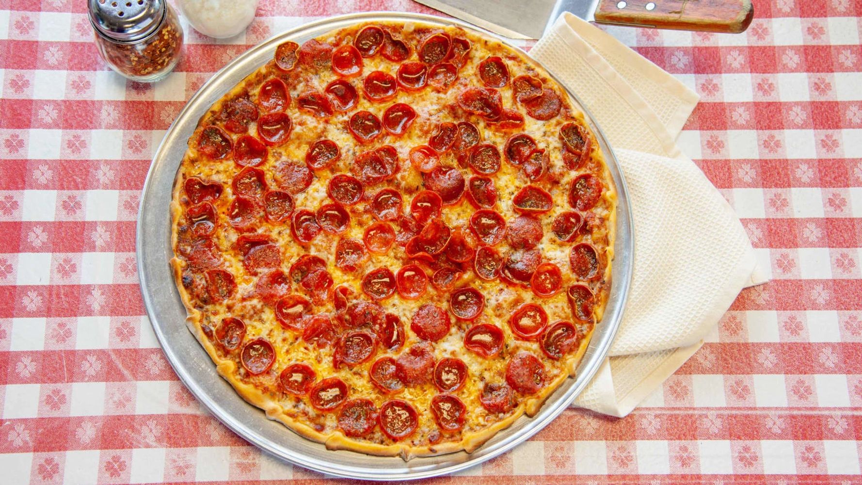 Minelli's Pizza Online Ordering Food Image