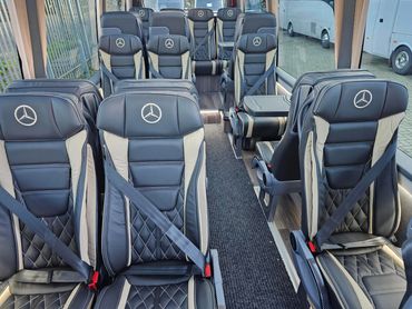 16-seater Luxury Mercedes Minibus hire.
www.LuxuryMinibusLondon.co.uk