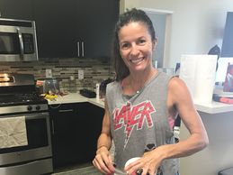 woman organizing her kitchen