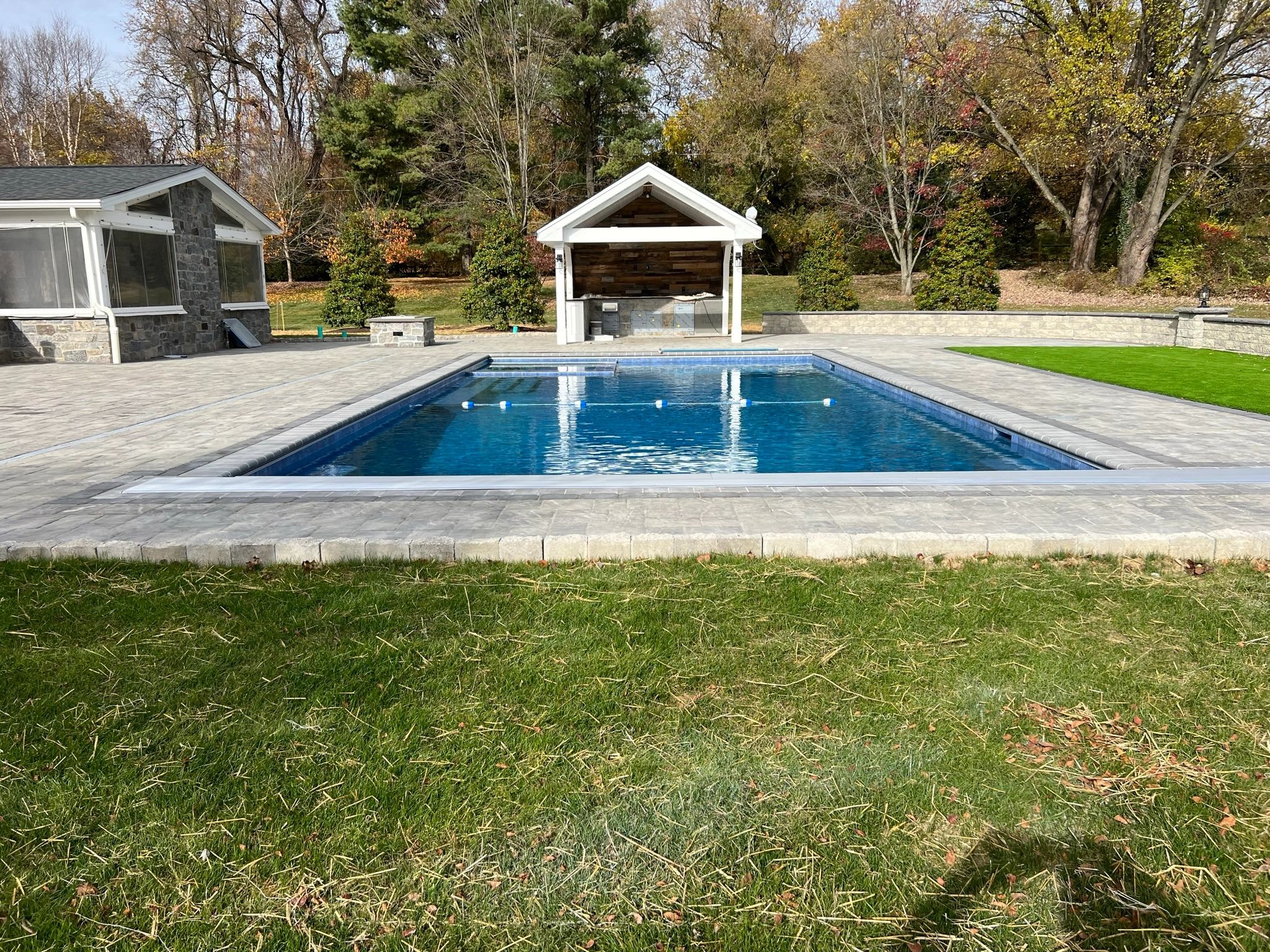 Pool hardscaping with pavers