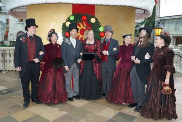 Octet of Uptown Carolers