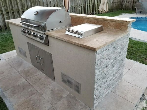 BBq grill and side burner