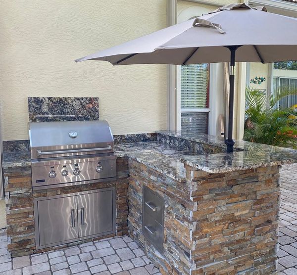 L shape custom outdoor kitcen