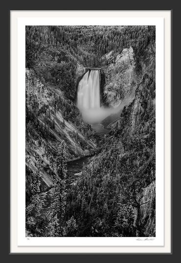 Infrared photography; Black & White; Night photography; Yellowstone National Park; Lower Falls, mist