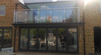 Aluminum bi folding doors