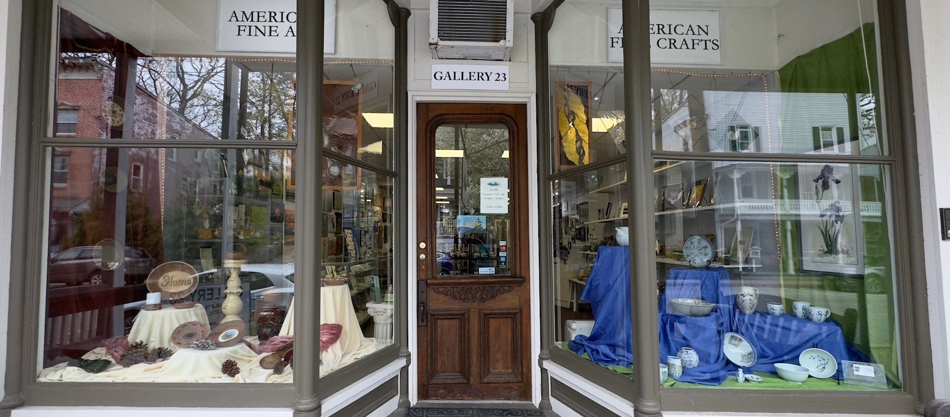 Image of the Gallery 23 front window displays