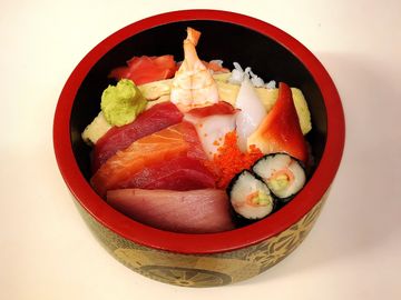 Chirashi Zushi