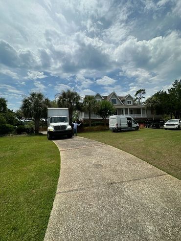 Mount pleasant movers packing and loading for long distance move to Pacific City, Oregon.