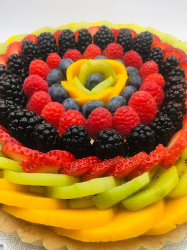 Exquisite Fruit Tart with Pastry Cream and Fresh Berries