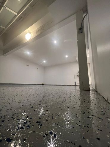 High-quality epoxy flooring for garages -durable, seamless, and built to last.