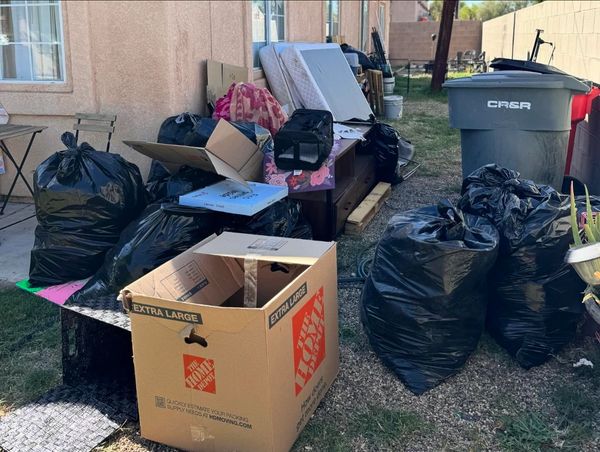 "junk removal service in yuma, az" "dumpster rentals in yuma,az" "dumpster service in yuma, az"