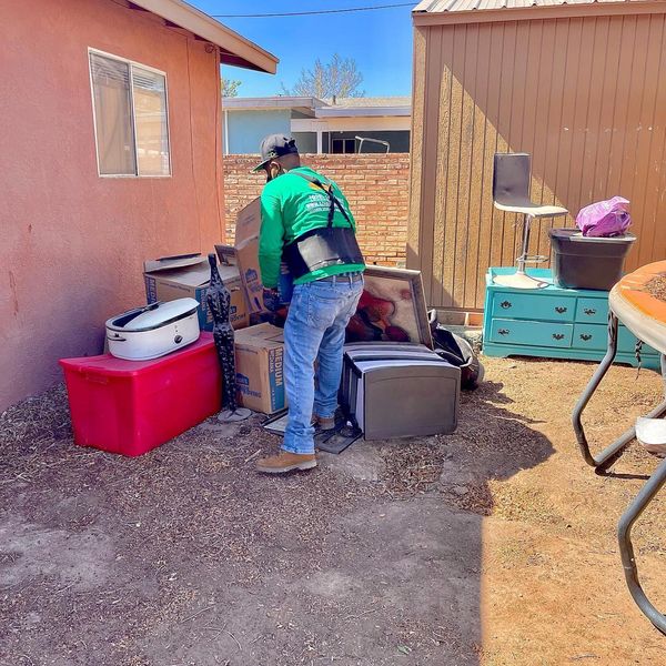 JUNK REMOVAL IN YUMA, ARIZONA 
JUNK HAUL AWAY IN YUMA, ARIZONA 
DUMPSTER RENTALS IN YUMA, ARIZONA