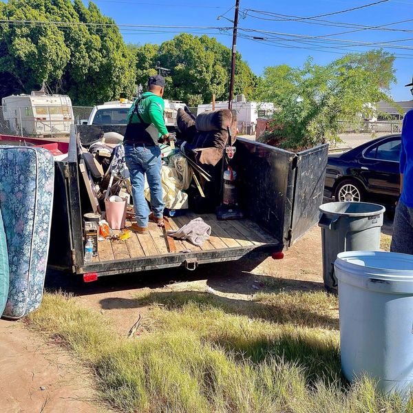 DONATION PICK UP IN YUMA, ARIZONA
JUNK REMOVAL IN YUMA, ARIZONA
DUMPSTER RENTALS IN YUMA, ARIZONA