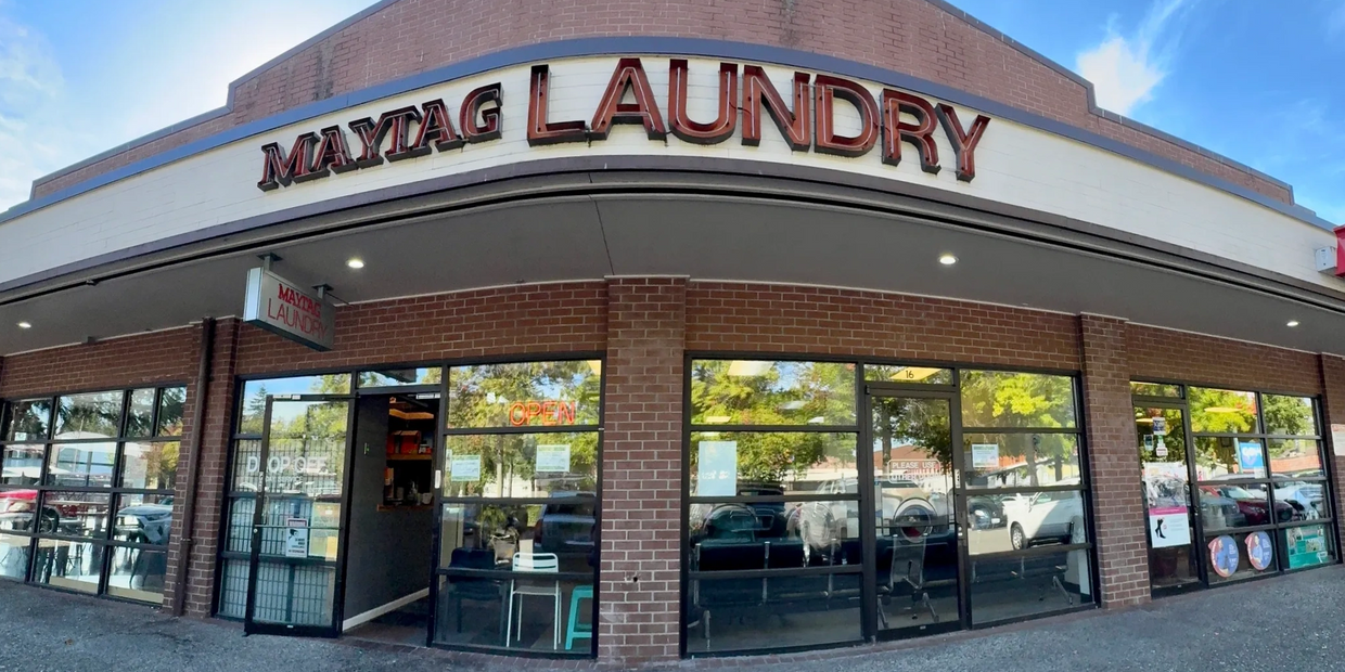commercial wash and fold service Seattle WA