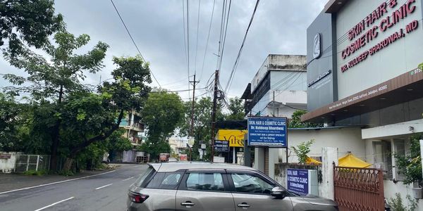 2225/2 1stfloor Jabalpur refer to Skin Hair and Cosmetic Clinic, Dr Kuldeep Bhardwaj, MD