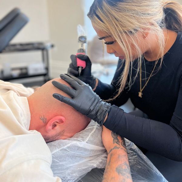 Scalp Micro Pigmentation male and  female studio
