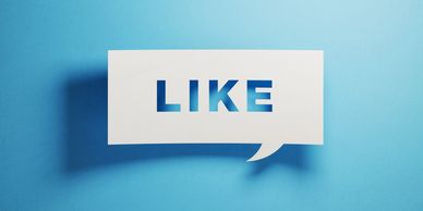 Social Media Facebook like cutout speech bubble