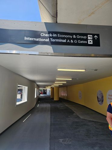 San Francisco Airport Terminal Modernization
A new temporary covered passenger walkway is in place t
