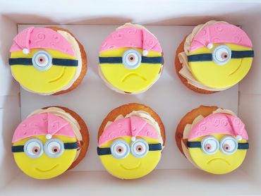 Minion cupcakes