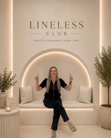 Carly seating in the Lineless Club promoting the house of confidence aesthetics payment plan.