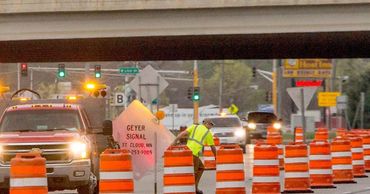 Geyer Signal Traffic Control MN