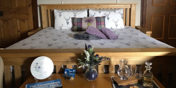 Thistle Room, Super Kingsize bed