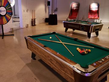 Best Pool Tables in Illinois for Rent