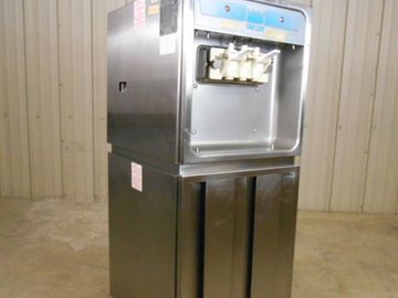 Taylor Soft Serve Ice Cream Machine Rental Freestanding Chicago, IL 168-27