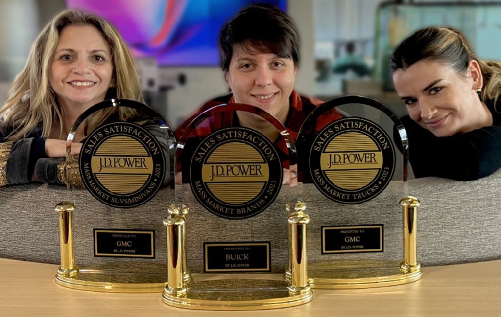 P'ninah Kanai, Allison Hurthibise, and Jessica Turner with JD Power Awards for Sales Satisfaction