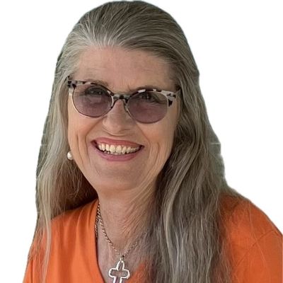 Headshot of Loretta Langdon