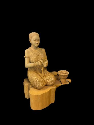 4 foot tall teak intricate hand carved sculpture of an exotic princess