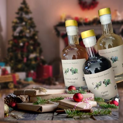 Get Twelve 3 oz. Samples of the following:
REDS
Pinot Noir
Cabernet Sauvignon