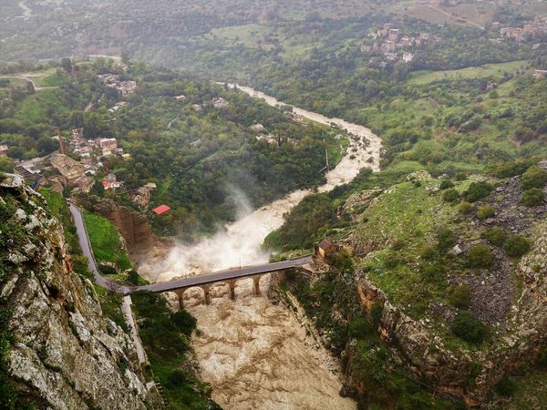 Algiers private custom tours. Constantine canyon and river below. Bridge view